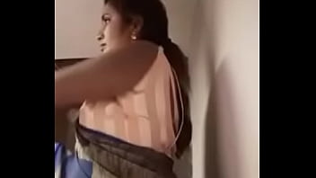 hindi hot short aunty making romance with boy