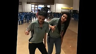 seachrandi ko choda dosto ke sath milkar indian sex video