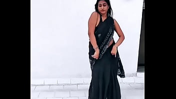 bhabhi sexy indian in saree