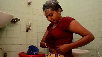 tamil anty boob hasband pres real milk feeding
