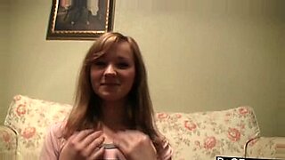 girls fucking gand first time video