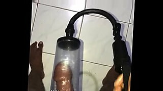 memek di beri benda tajam