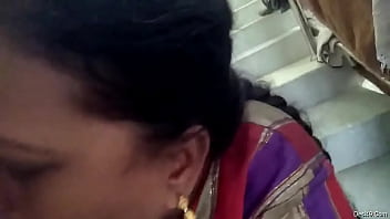 indian mature wife aunty with saree