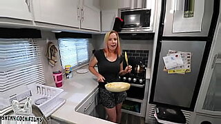 xxx video mom and son download