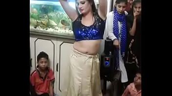 pakistani girls big boobs and butts