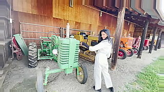 tractor dating